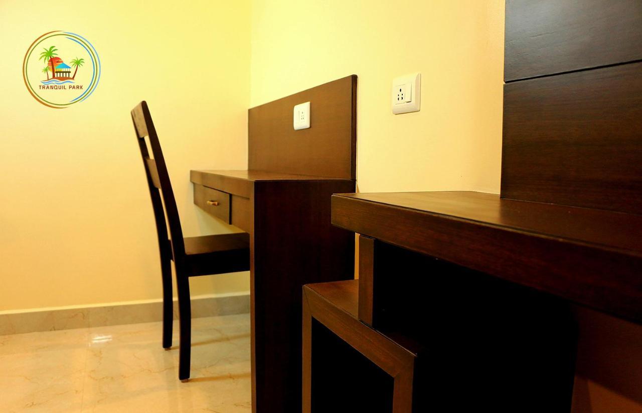 Tranquil Park Hotell Pondicherry Exteriör bild