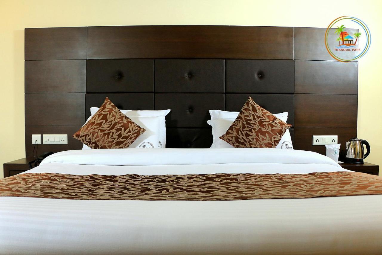 Tranquil Park Hotell Pondicherry Exteriör bild