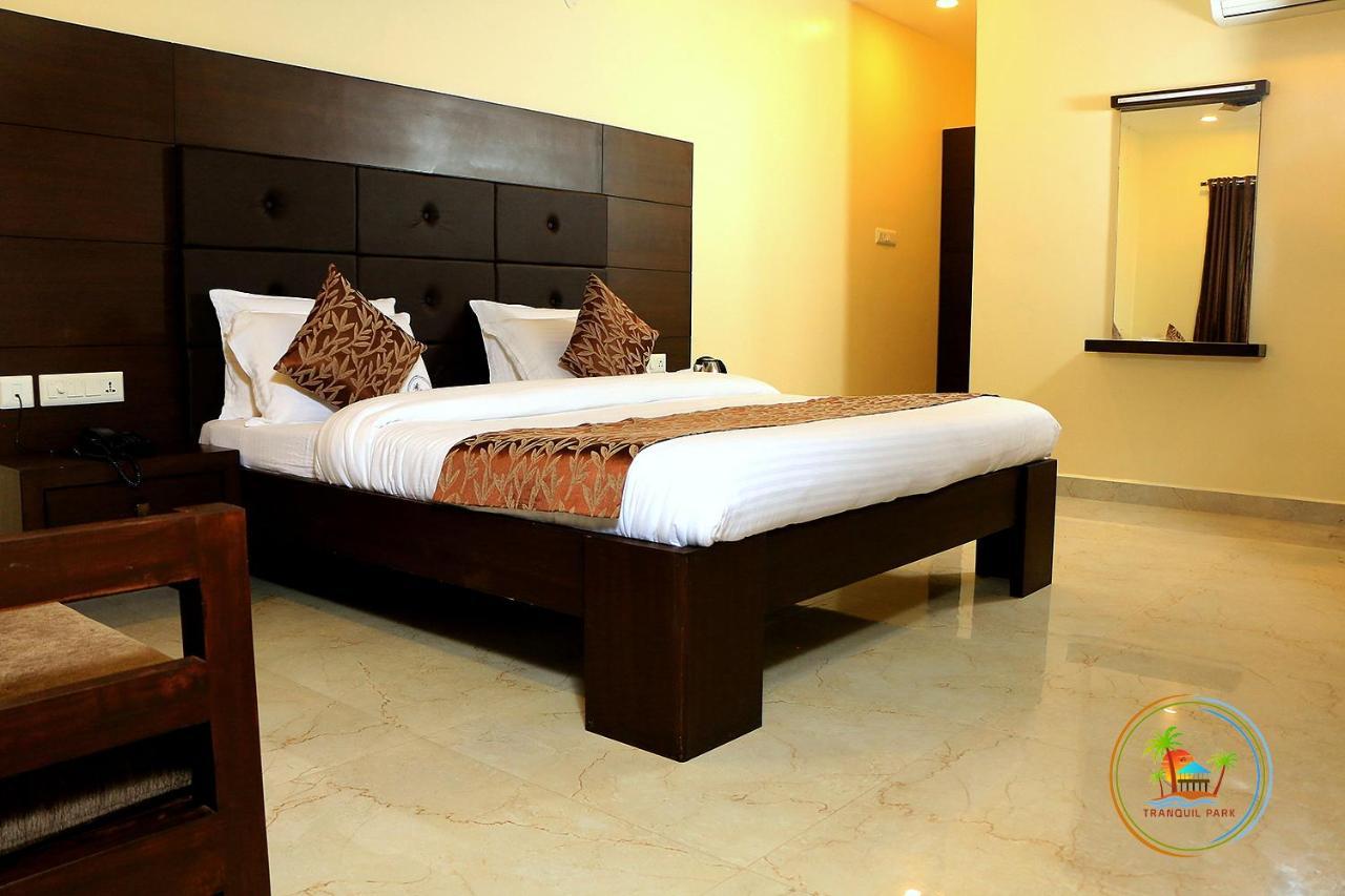Tranquil Park Hotell Pondicherry Exteriör bild