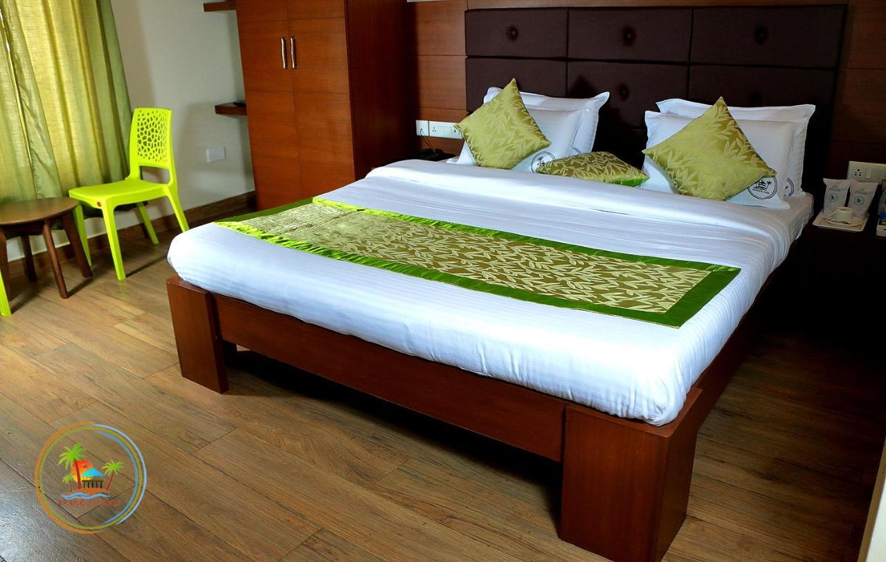 Tranquil Park Hotell Pondicherry Exteriör bild