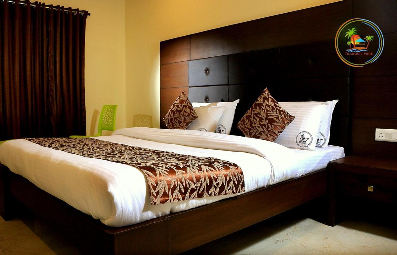 Tranquil Park Hotell Pondicherry Exteriör bild