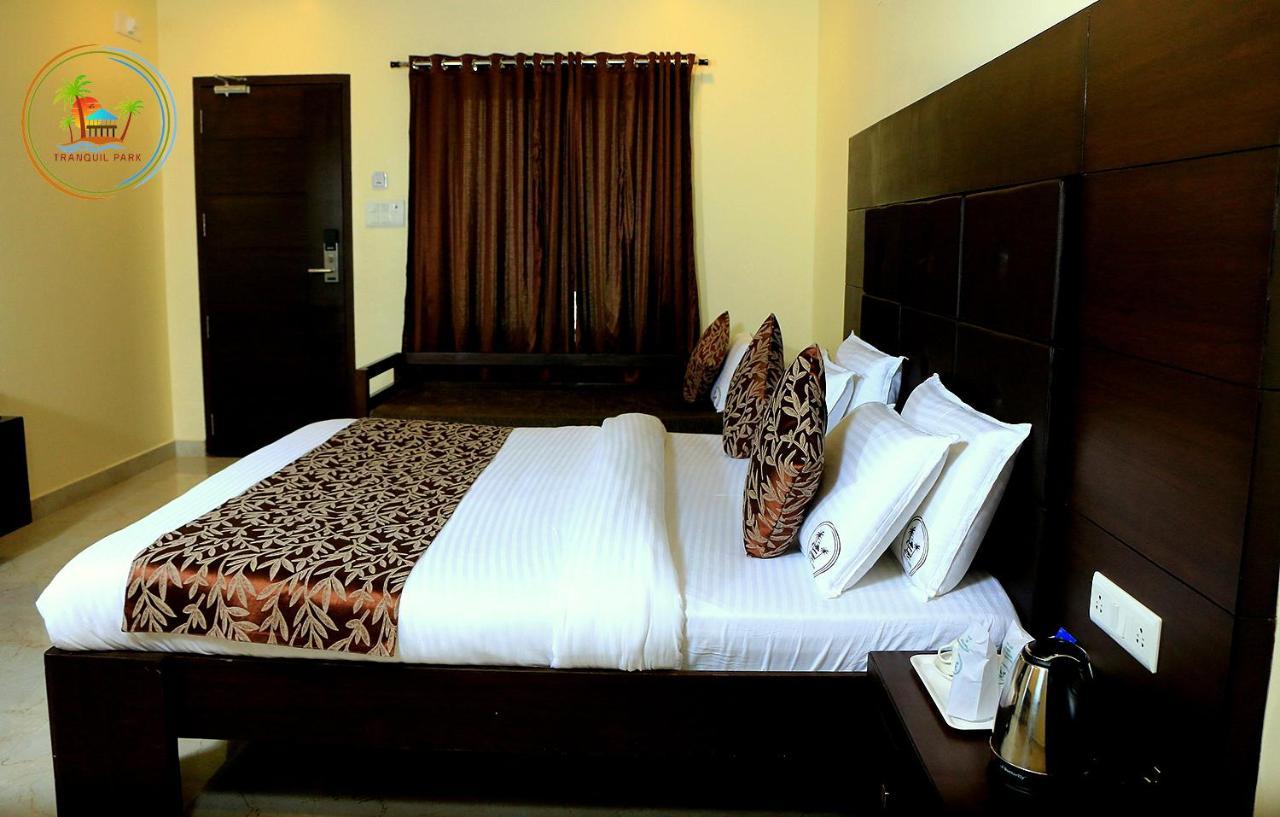 Tranquil Park Hotell Pondicherry Exteriör bild