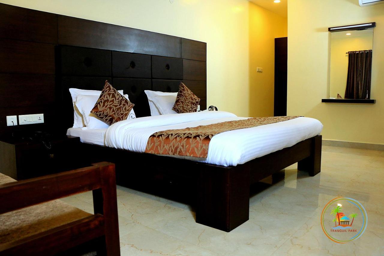 Tranquil Park Hotell Pondicherry Exteriör bild